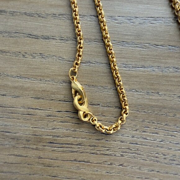 Gold-Tone Charm Necklace With Fish & Shell Pendants And Faux Pearl Accent - Picture 3 of 6